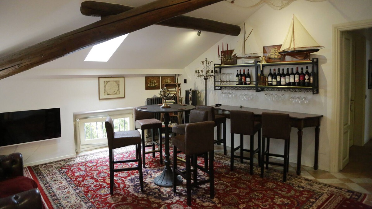 Canova Villa | Beautiful Loft in Historic Villa Near Milan, Lake Como and Monza