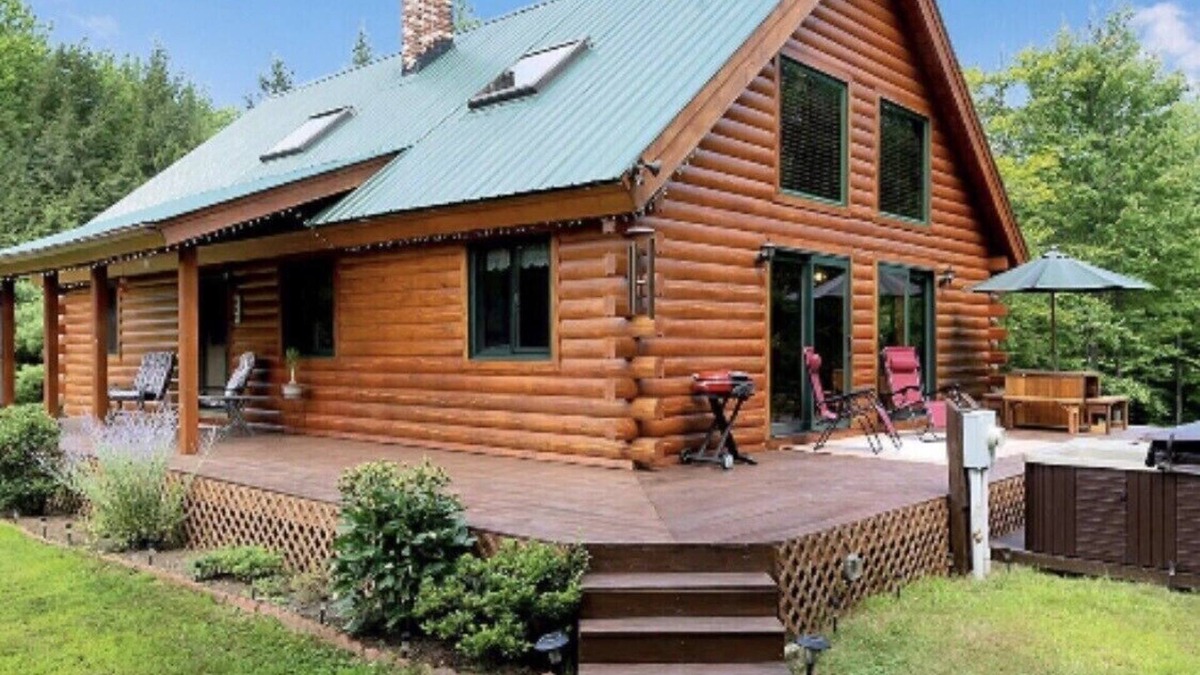Sweden House | Beautiful Log Cabin