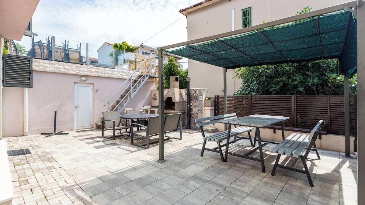 Bacvice Villa | Beautiful luxury house w sea view & outside space