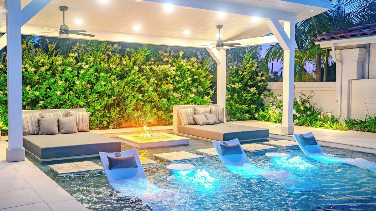 Mount Helix House | Beautiful Luxury Villa Resort Pool 1 Million Dollar Outdoor Living