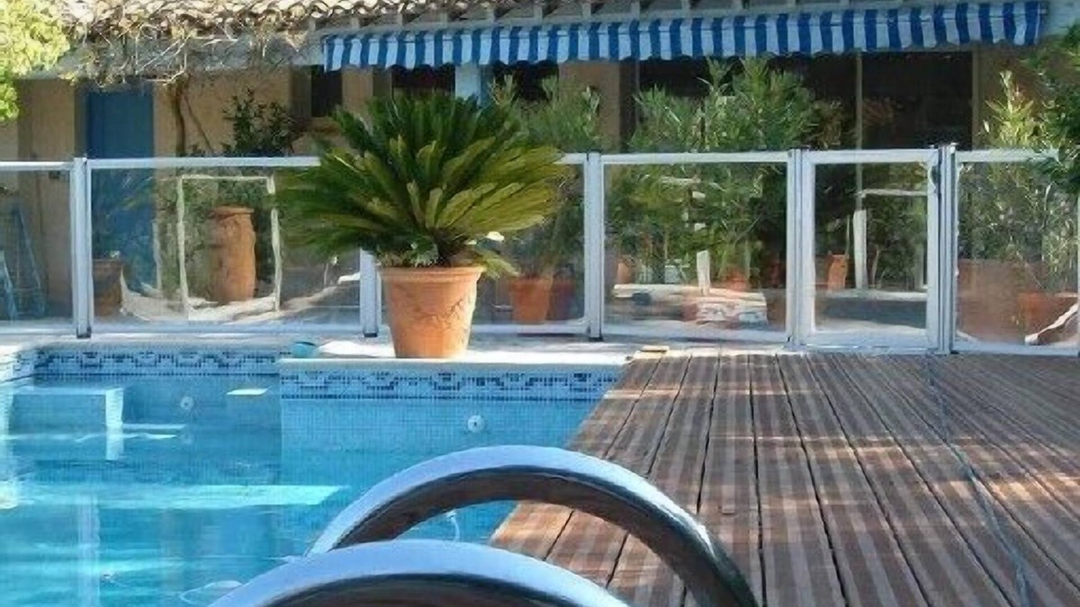 Le Brusc House | Beautiful Mas provençal large garden 2000 M2 wooded with swimming pool near sea and island