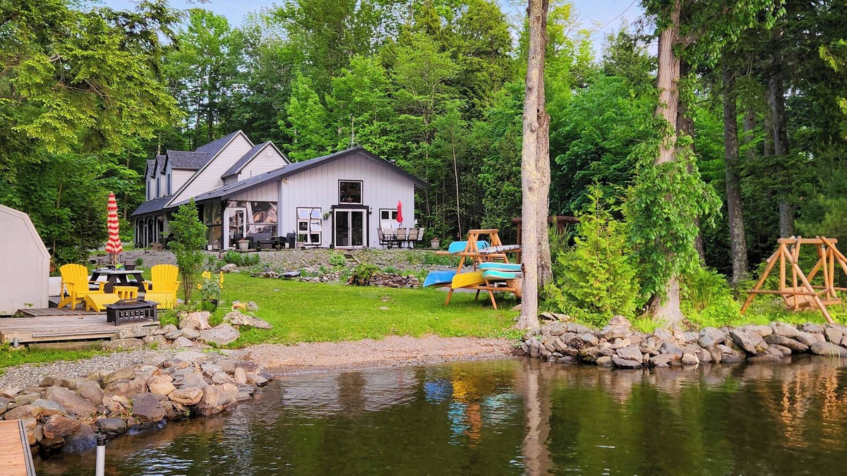 Newport Apartment | Beautiful Maine Lakefront Apartment on Sebasticook Lake