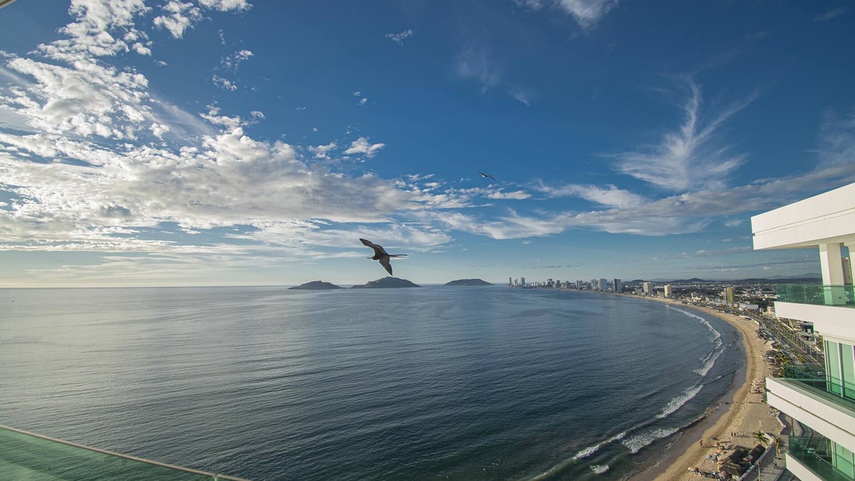 Ferrocarrilera Condo | Beautiful Malecon and Beyond 1502 Torre eMe