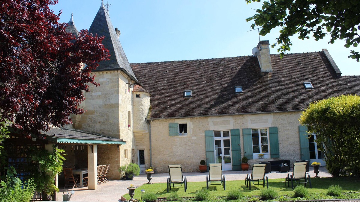 Jort House | Beautiful manor house, 5 bedrooms, 10/12 pers, large garden. Be at home!