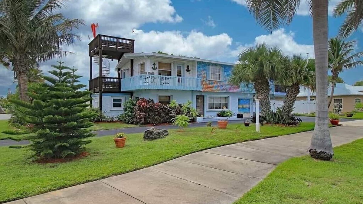 Fort Pierce House | Beautiful Mermaid House on Hutchinson Island with Ocean access