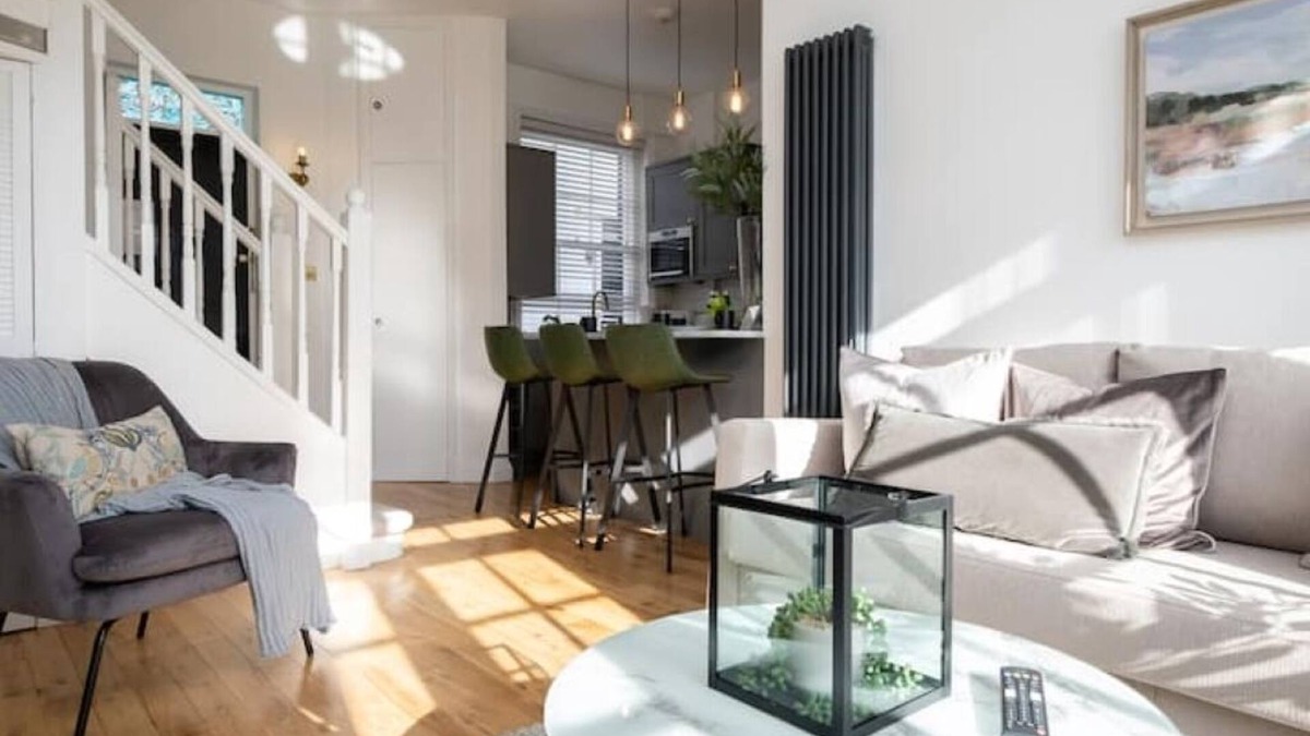 Rottingdean Cottage | Beautiful Mews Cottage | 6 min walk to Rottingdean Beach