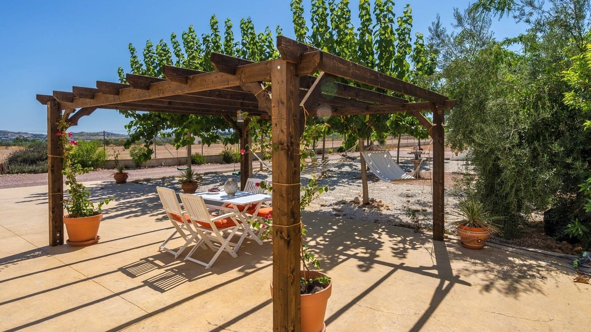 Aspe Villa | Beautiful modern 4 bed villa & private pool sleeps 9-10 persons Aspe (Elche)