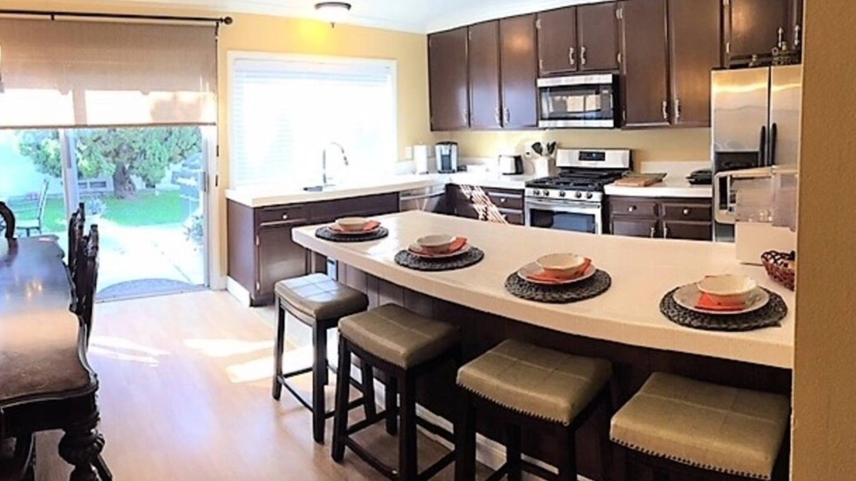 East Side Costa Mesa House | Beautiful Modern Abode next to Newport Beach