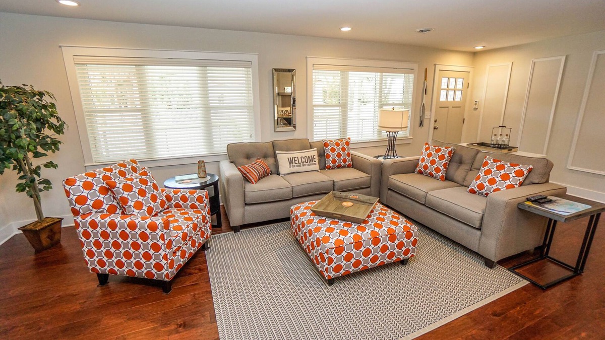 The Old Commons House | Beautiful, Modern Getaway in Historic Downtown Beaufort