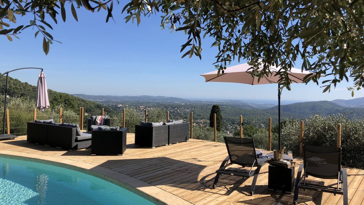 Cabris House | Beautiful, modern home with stunning sea views and private pool