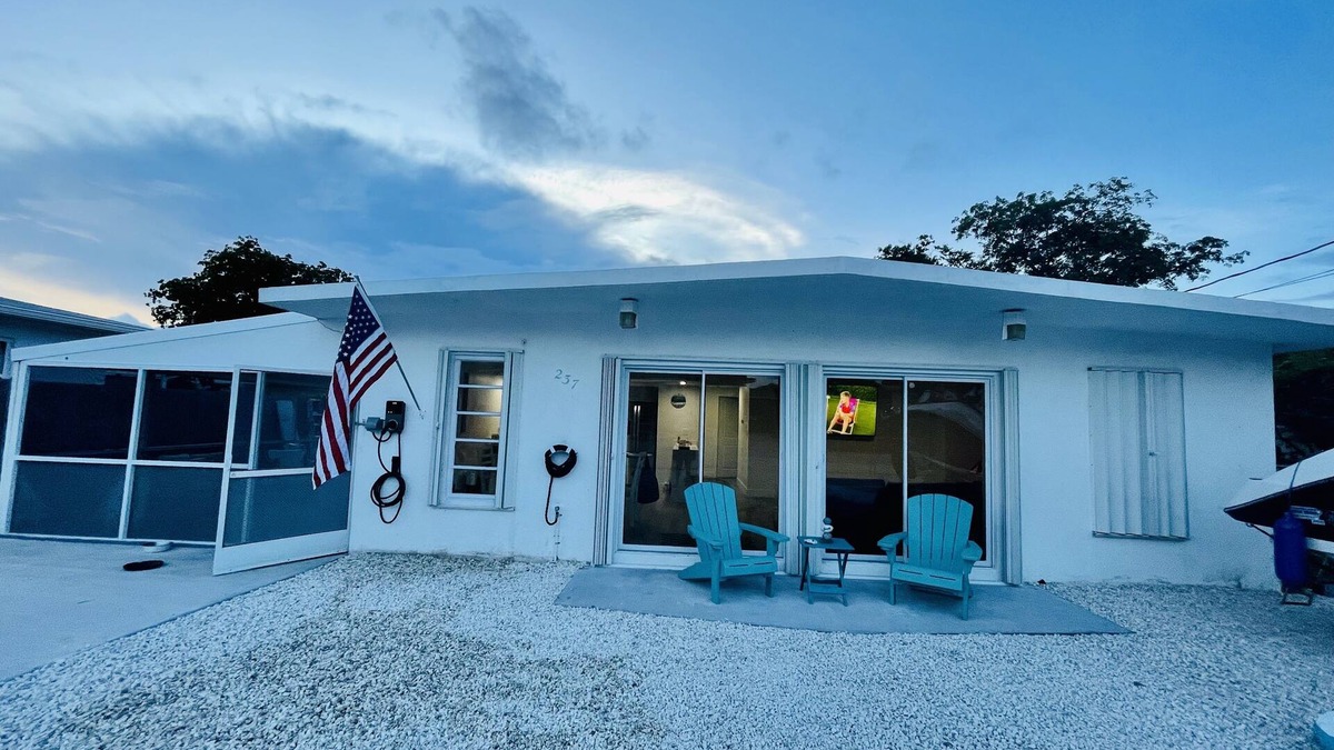 Anglers Park Cottage | Beautiful Modern House in Key Largo