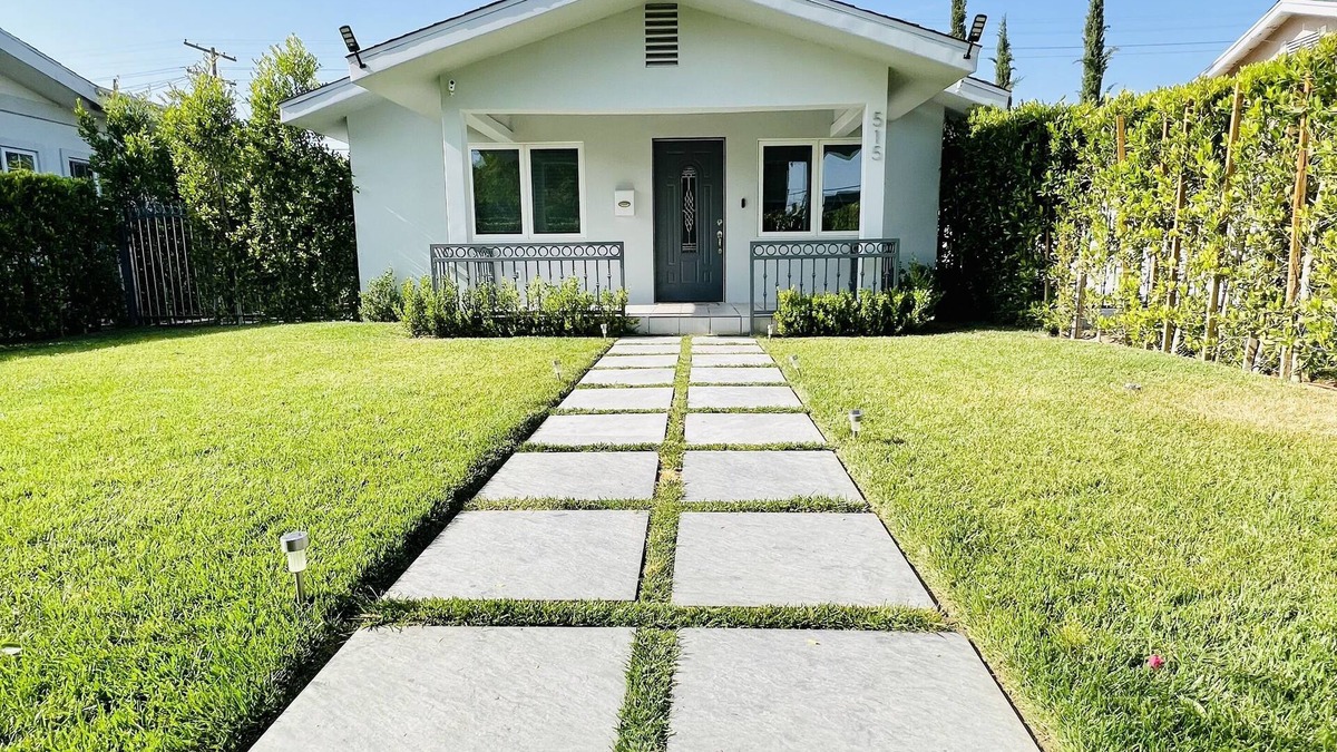 Glendale House | Beautiful Modern House in Prime Glendale