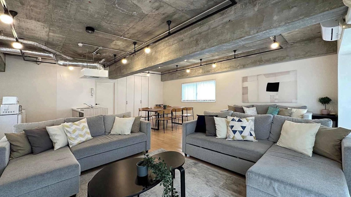 Hiroshima City Centre Apartment | Beautiful Modern Apt City Center for 10Ppl