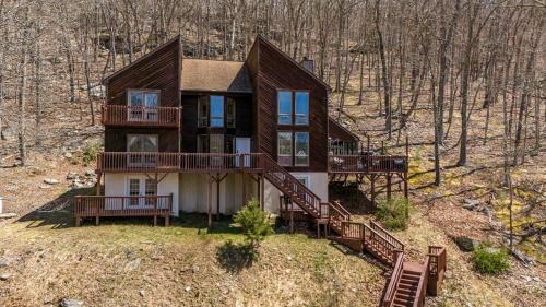 Bushkill House | Beautiful Modern Lodge! Indoor Hot Tub - Game Room