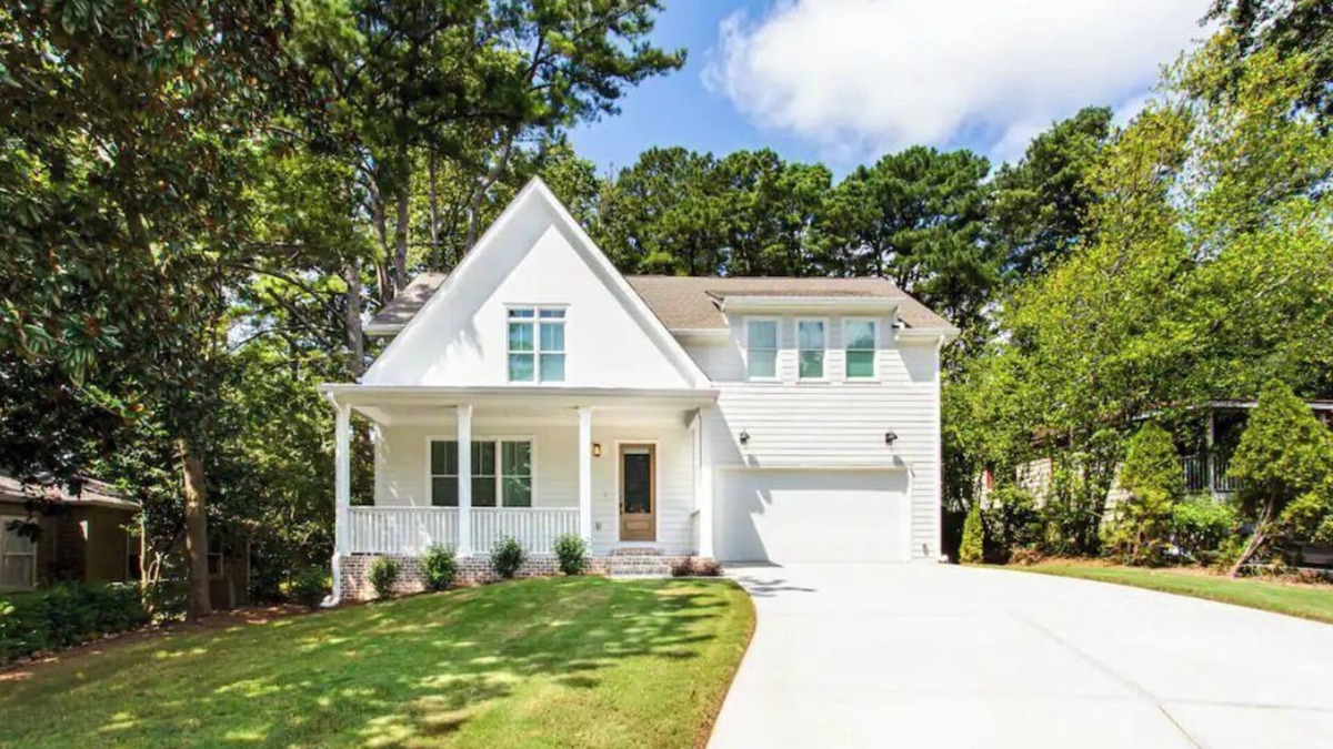 Lavista Park House | Beautiful Modern New Home Near Brookhaven Midtown