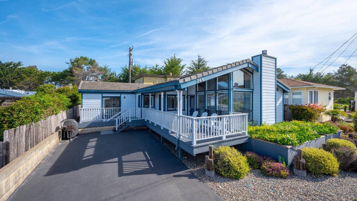 San Simeon House | Beautiful Moonstone Beach Rental Just Steps Away From the Boardwalk!