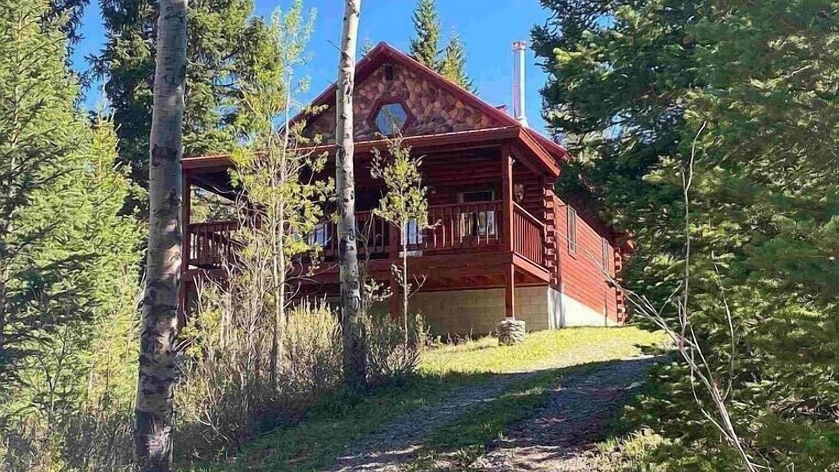 Porcupine Cabin | Beautiful Mountain Cabin near Tetons Yellowstone