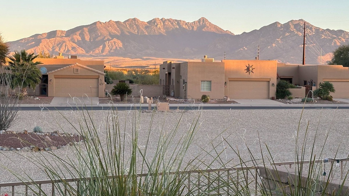 Canoa Ranch House | Beautiful Mountain Views with New Furniture in The Springs
