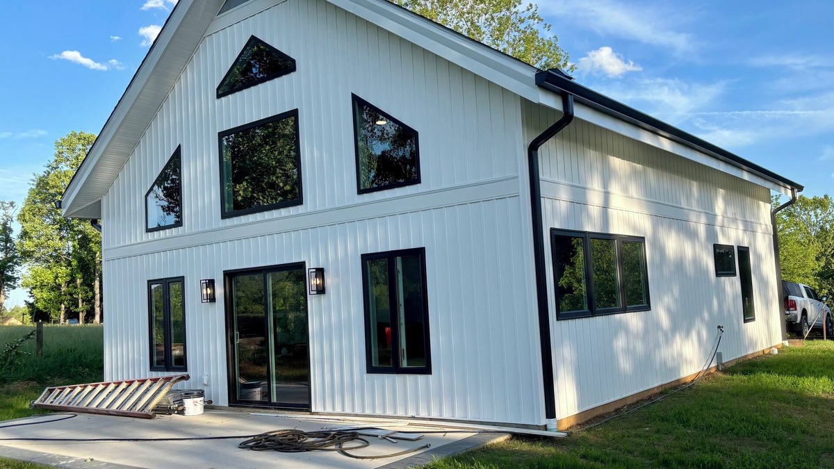 Blacksburg House | Beautiful new 3 bed/3.5 bath home minutes from VT and downtown Blacksburg.