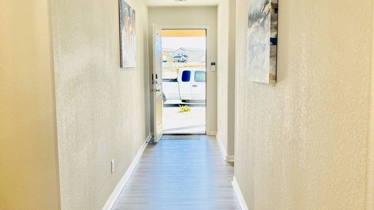 Fort Mohave House | Beautiful New 4 Bedroom, 2 Bath River Getaway Home, close to Casinos