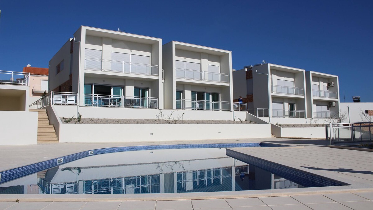 Salir do Porto Apartment | Beautiful new apartment with swimming pool on the Portuguese Silver Coast