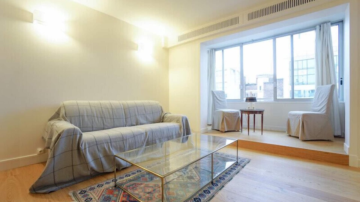 Suresnes Apartment | Beautiful new Apartment with carpark