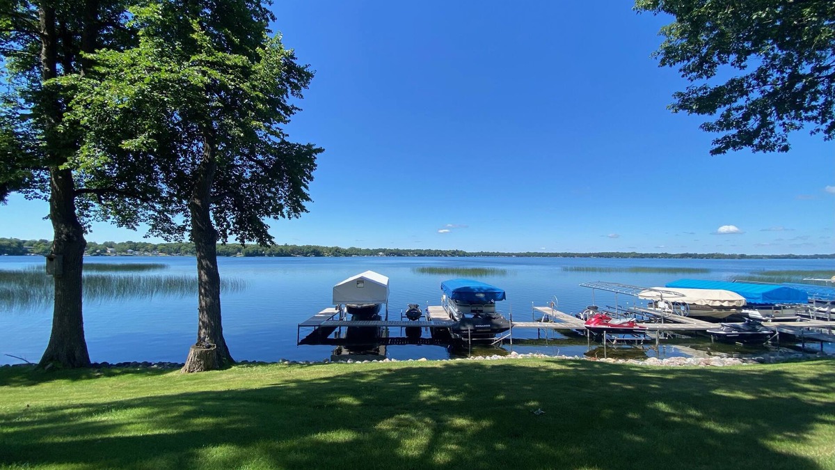 Alexandria Condo | Beautiful newly remodeled Lake Le Homme Dieu getaway