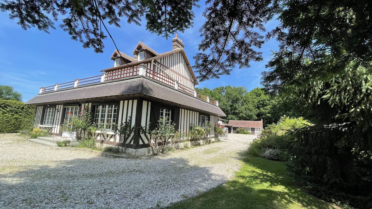 Gonneville-sur-Mer House | Beautiful Normandy house with pool (11 people)