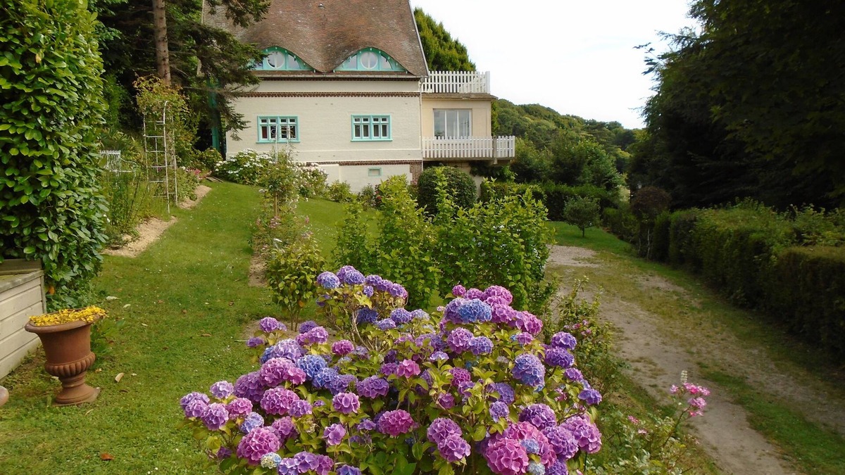 Veulettes-sur-Mer Apartment | Beautiful Norman apartment in character house 200m from the beach