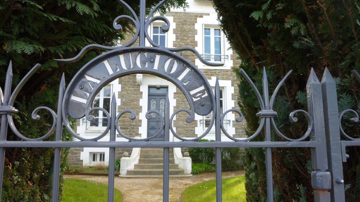 Saint-Briac-sur-Mer House | Beautiful old house 12 people near the beach, golf and town