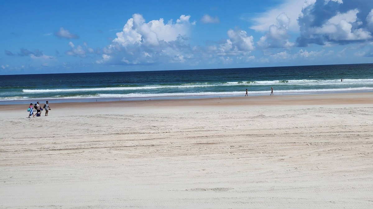 East Daytona Condo | Beautiful OCEAN VIEW Condo with New Pool. Sleeps up to 4