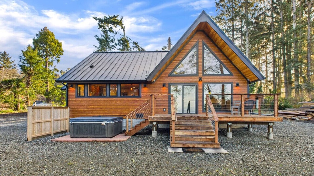 Trinidad House | Beautiful Ocean View Cabin and Hot Tub!