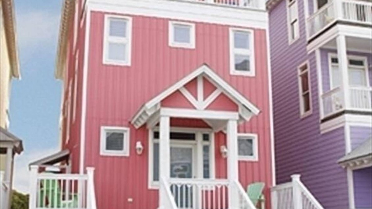 Sea Dreams Cottage | Beautiful Oceanfront Home with Pool and Elevator - Non-Smoking and no pets