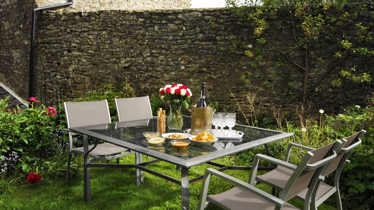 East Horrington House | Beautiful old cottage sleeps 6 near Bath