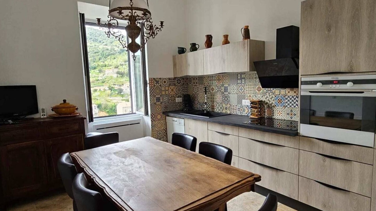 Sartene Apartment | Beautiful & old renovated T3 apartment in Sartène