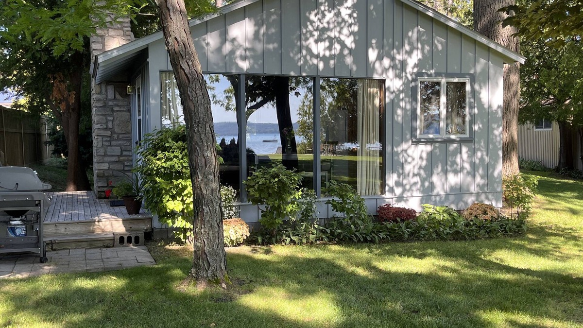 Glen Arbor Villa | Beautiful On Big Glen Lake Sandy Beach!
