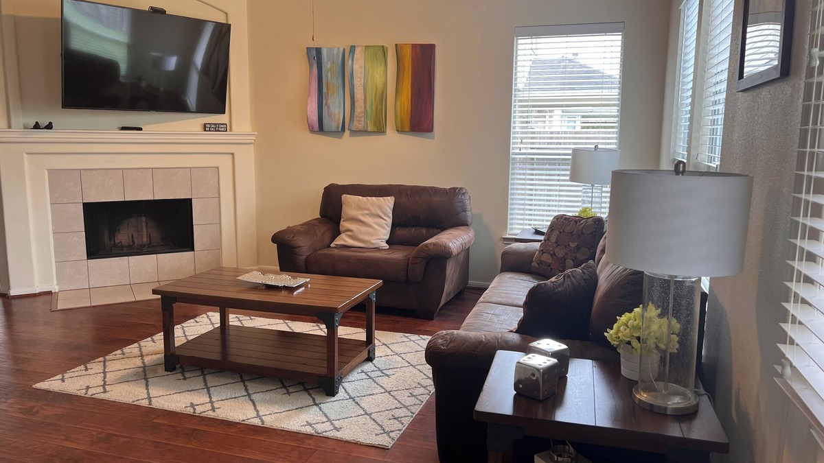 Katy House | Beautiful One floor 3-bedroom house with an Office