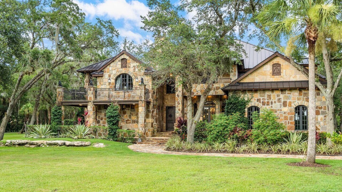 White City Other | Beautiful one of a kind home & estate! You will feel like you are in Tuscany!