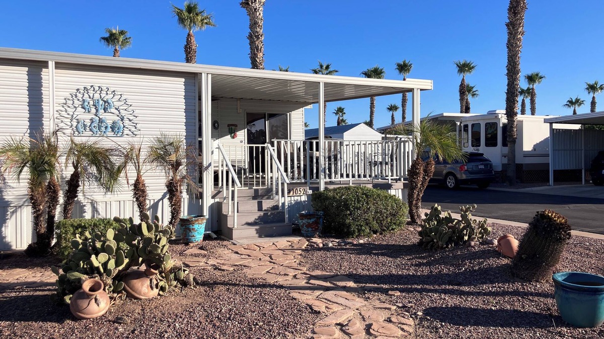 Casa Grande House | Beautiful Palm Creek Resort Park Model