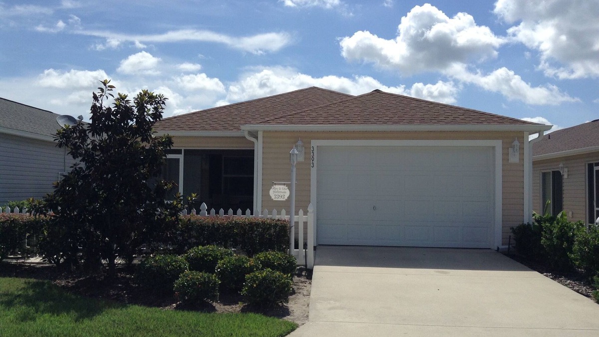 Charlotte House | Beautiful Patio Villa w/GOLF CART Close to Brownwood Paddock Square