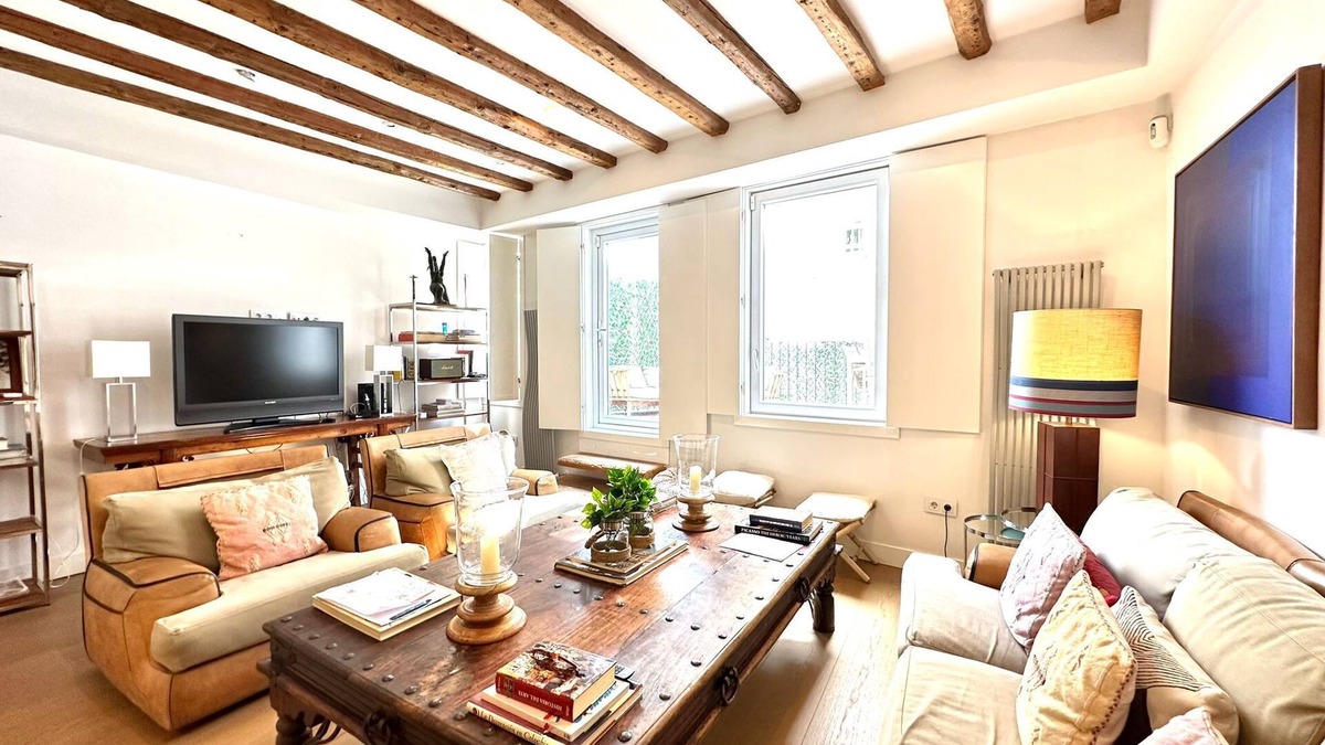 Jeronimos Apartment | Beautiful Penthouse in the Center of Madrid