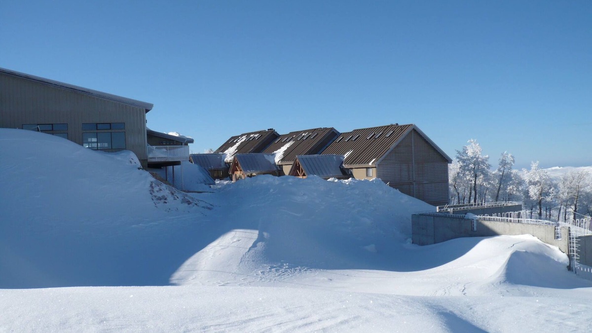 Powder Ridge Village Condo | Beautiful Powder Ridge Resort (Ski In /Ski Out) Best Value In Utah!
