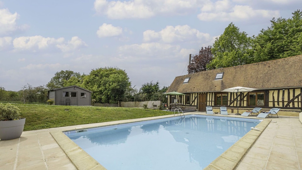 La Roque-Baignard House | Beautiful private villa for 6 people with private pool, WIFI, TV, terrace, pets allowed and park...