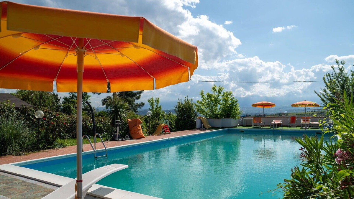 Citta Sant'Angelo House | Beautiful private villa for 6 people with pool, WIFI, TV, patio and pets allowed, close to Pescara