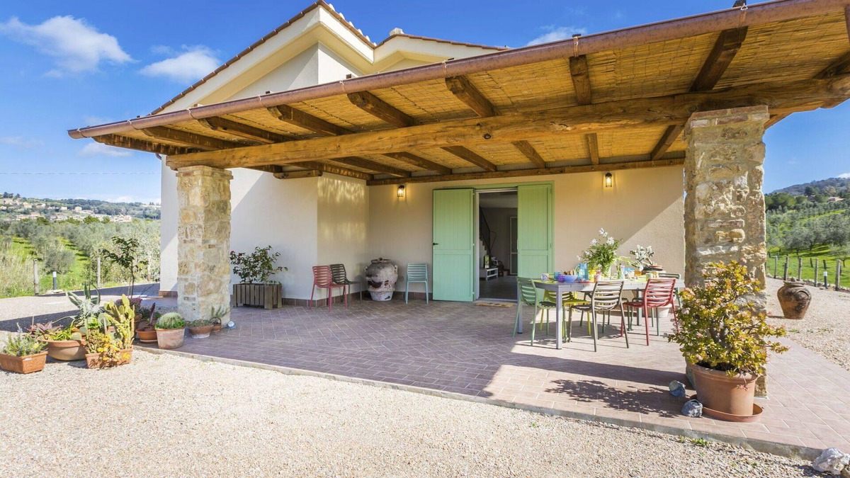Casale Marittimo House | Beautiful private villa for 6 people with A/C, WIFI, TV, terrace, pets allowed and panoramic view