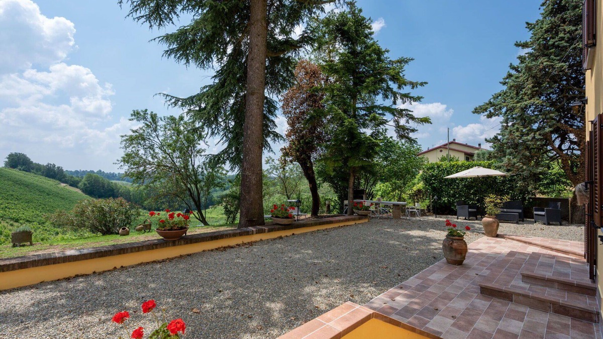 Castel Rocchero House | Beautiful private villa for 6 guests with WIFI, TV and patio
