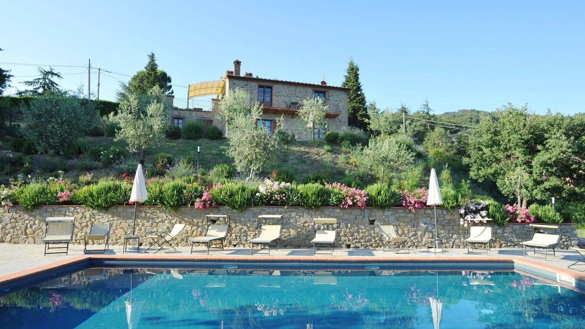 Lisciano Niccone Villa | Beautiful private villa with private pool, A/C, WIFI, TV, terrace, panoramic view, close to Cortona