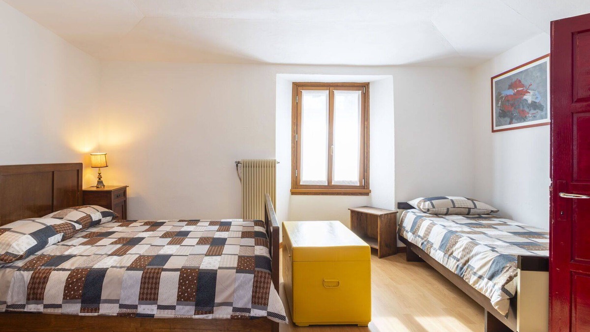 Villa di Tirano House | Beautiful private villa for 7 guests with A/C, WIFI, TV, patio and pets allowed