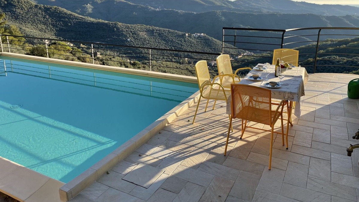Valloria House | Beautiful private villa with WIFI, hot tub, private pool, TV, terrace, panoramic view and parking