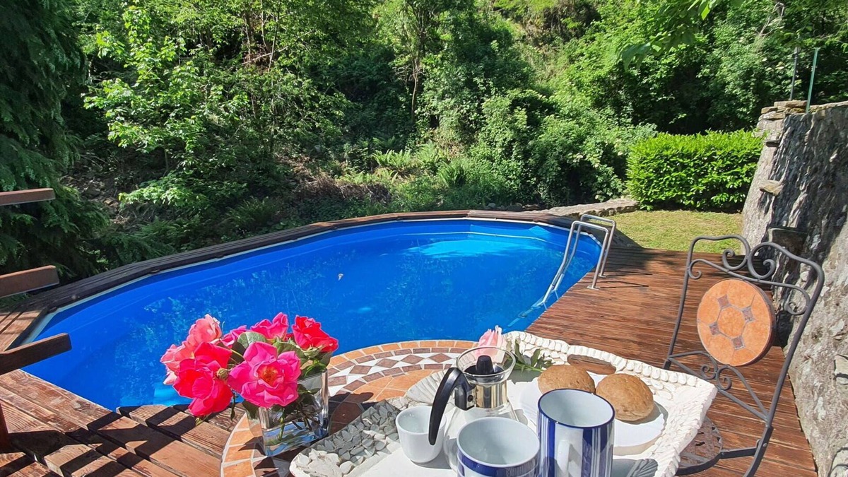 Casoli Villa | Beautiful private villa for 7 guests with private pool, WIFI, TV, terrace and pets allowed